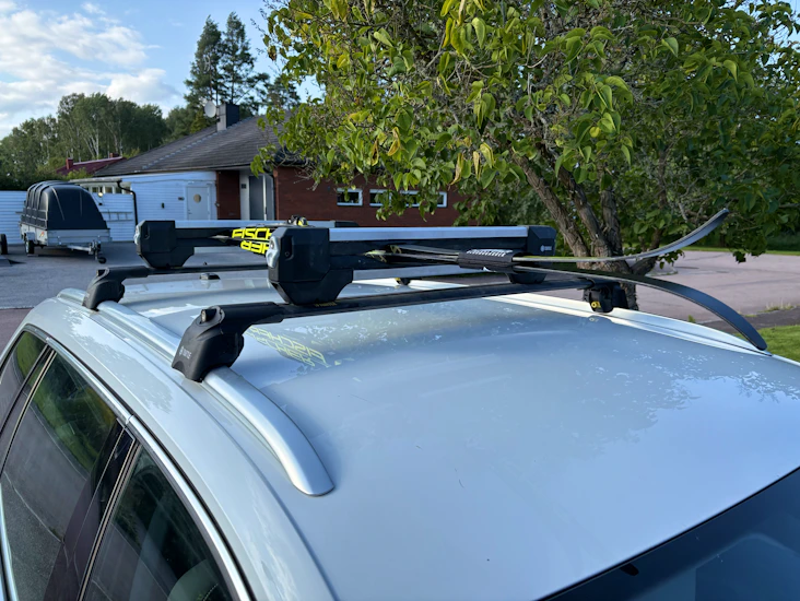 Skidhållare - 4st skidor, 2st snowboard