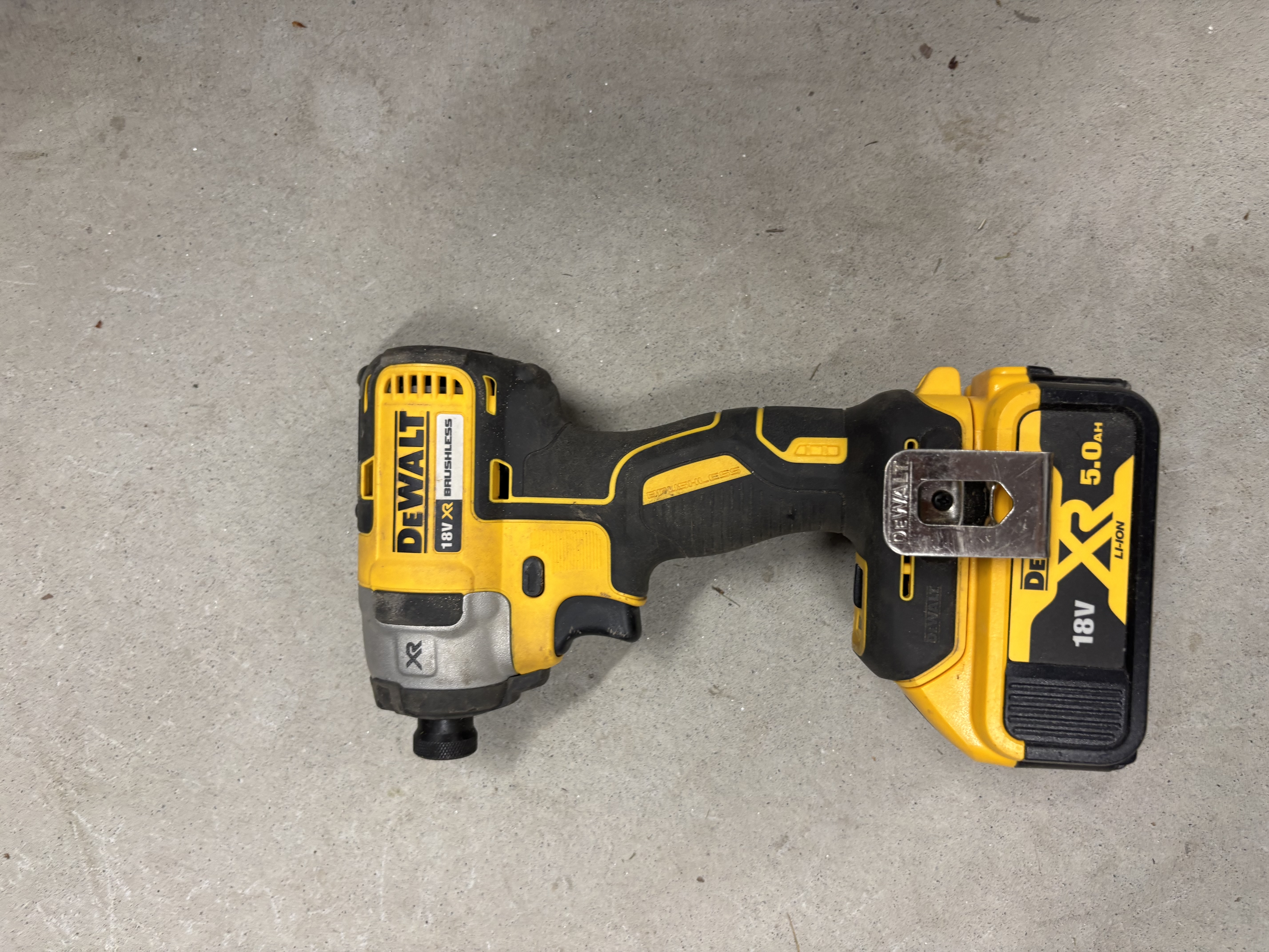 Dewalt slagskrutrekker