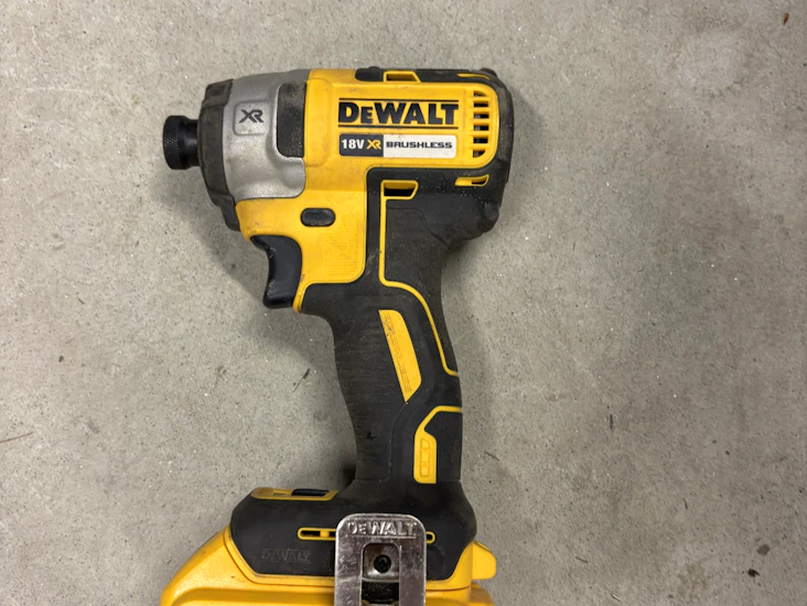 Dewalt slagskrutrekker