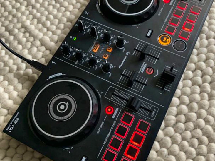 Pioneer ddj-200