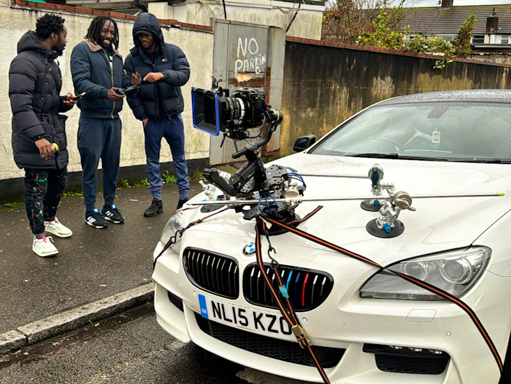 Key grip with own rigs