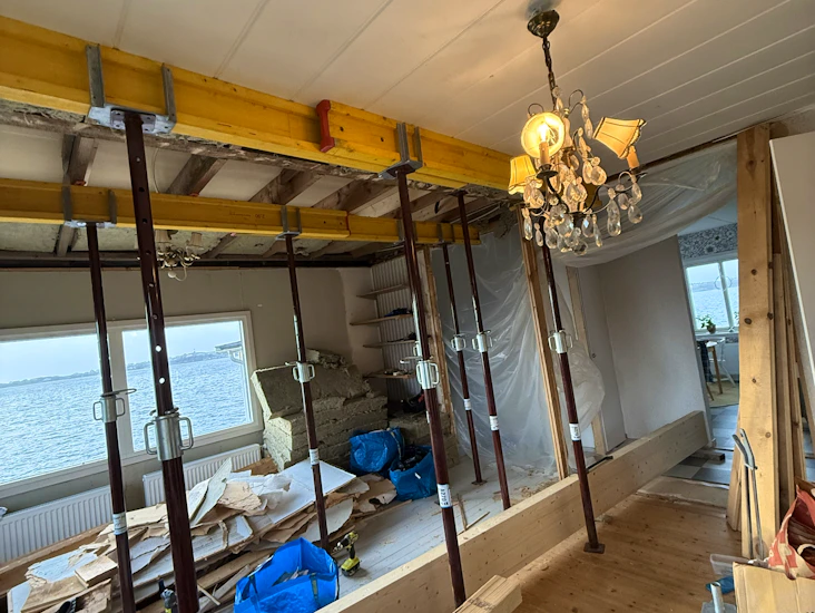 Stämp, bockrygg och krona