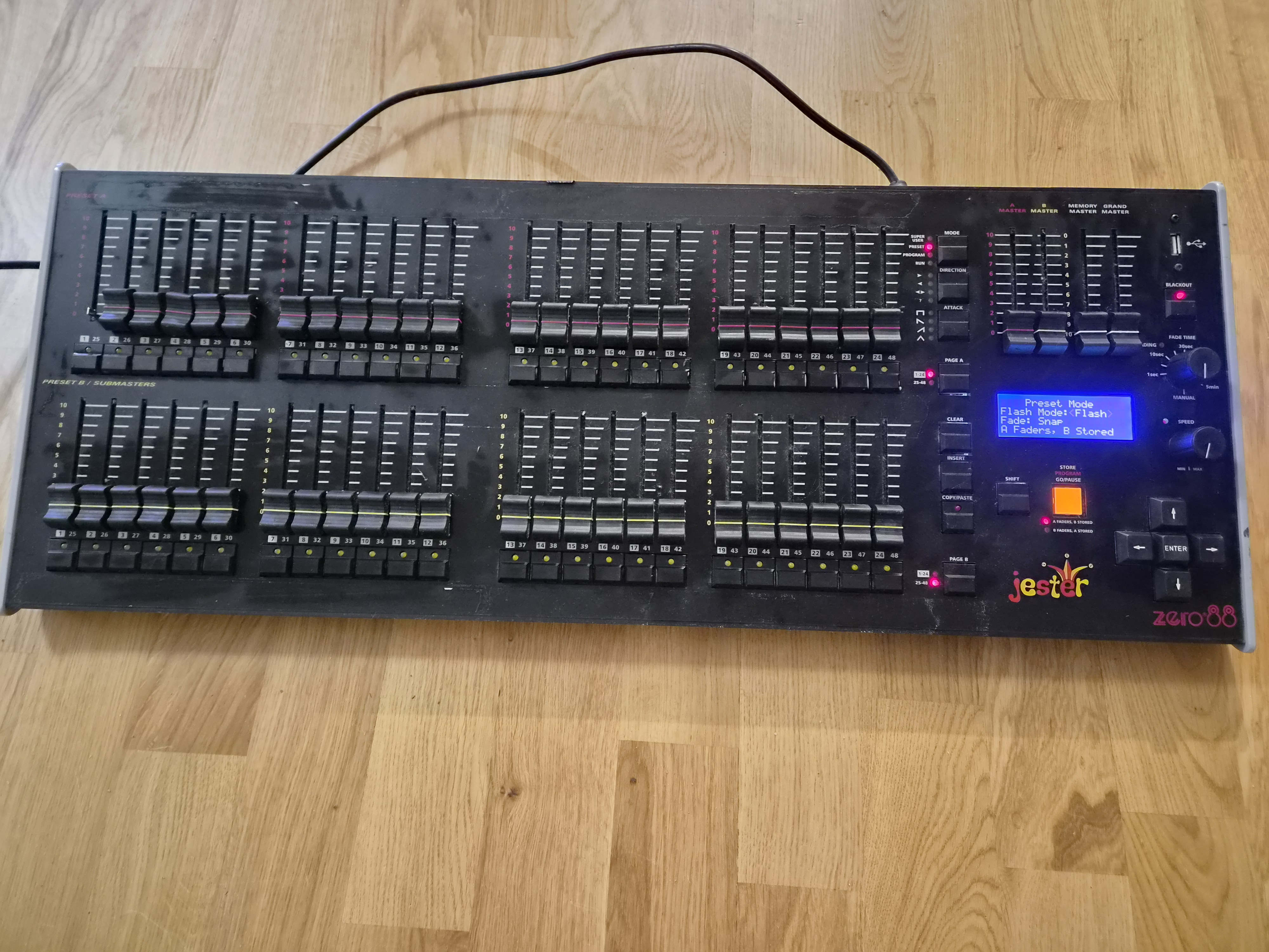 Lighting desk