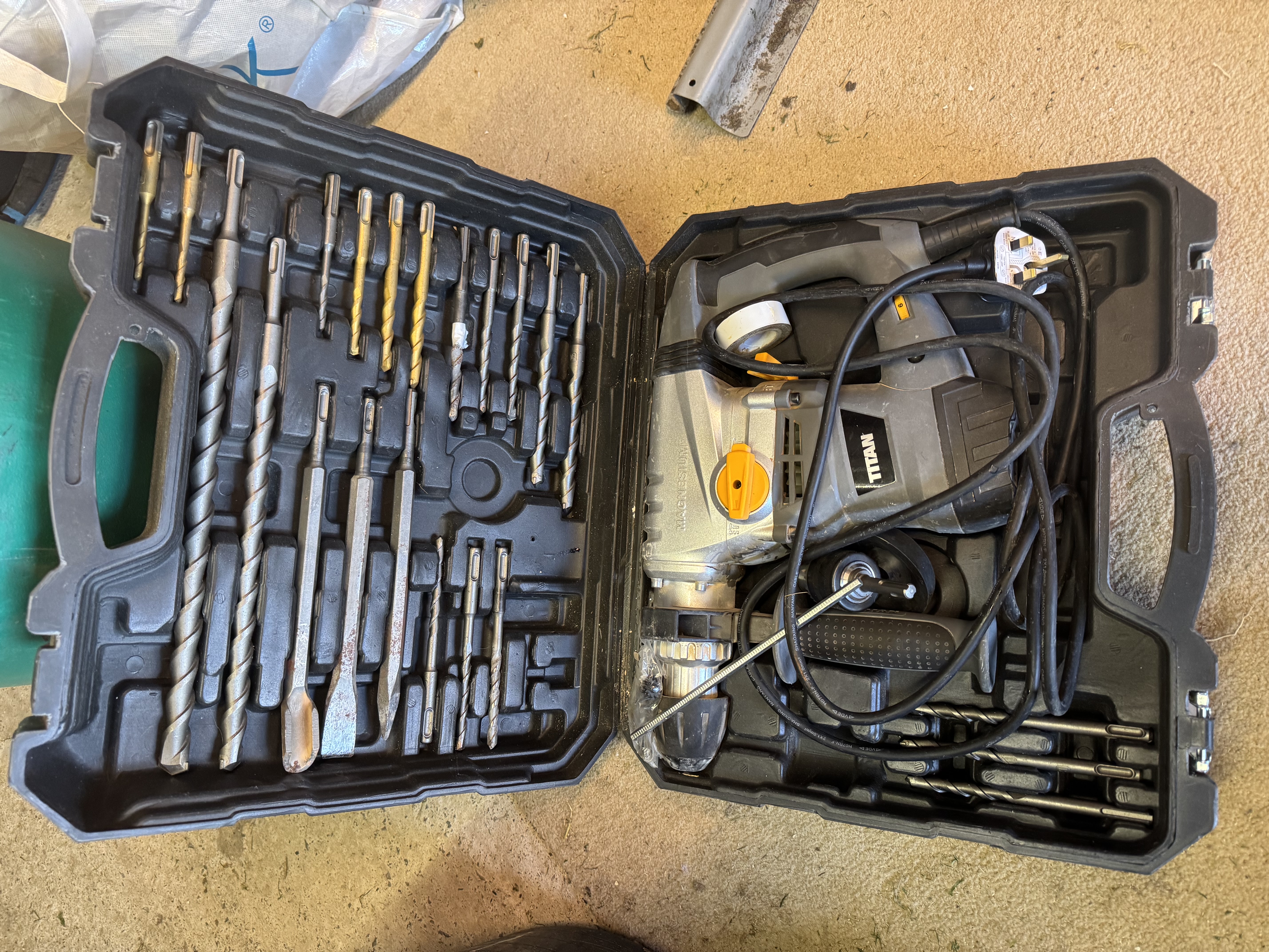 6kg 240v sds hammer drill