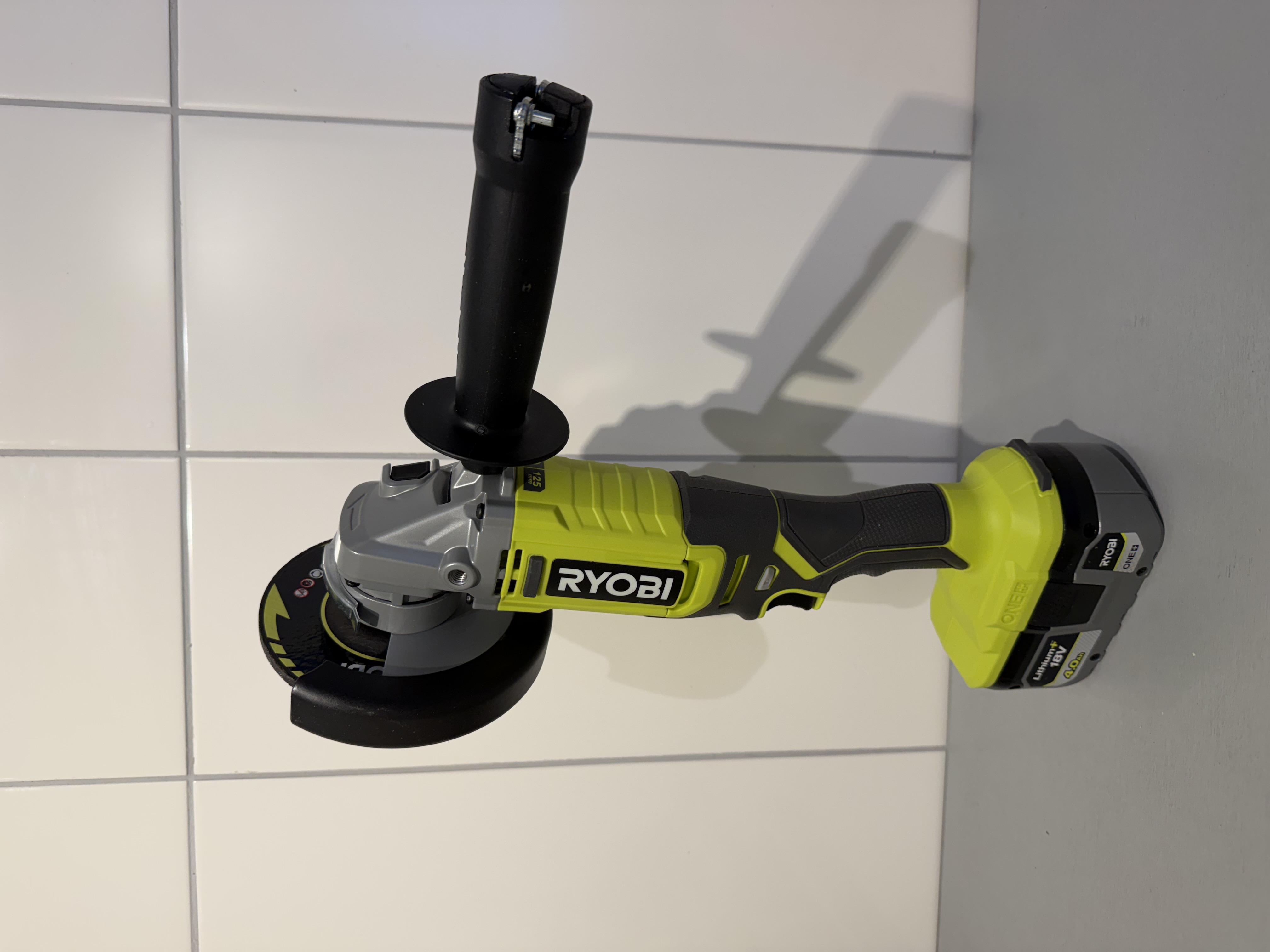Vinkelslip ryobi one+ rag18125