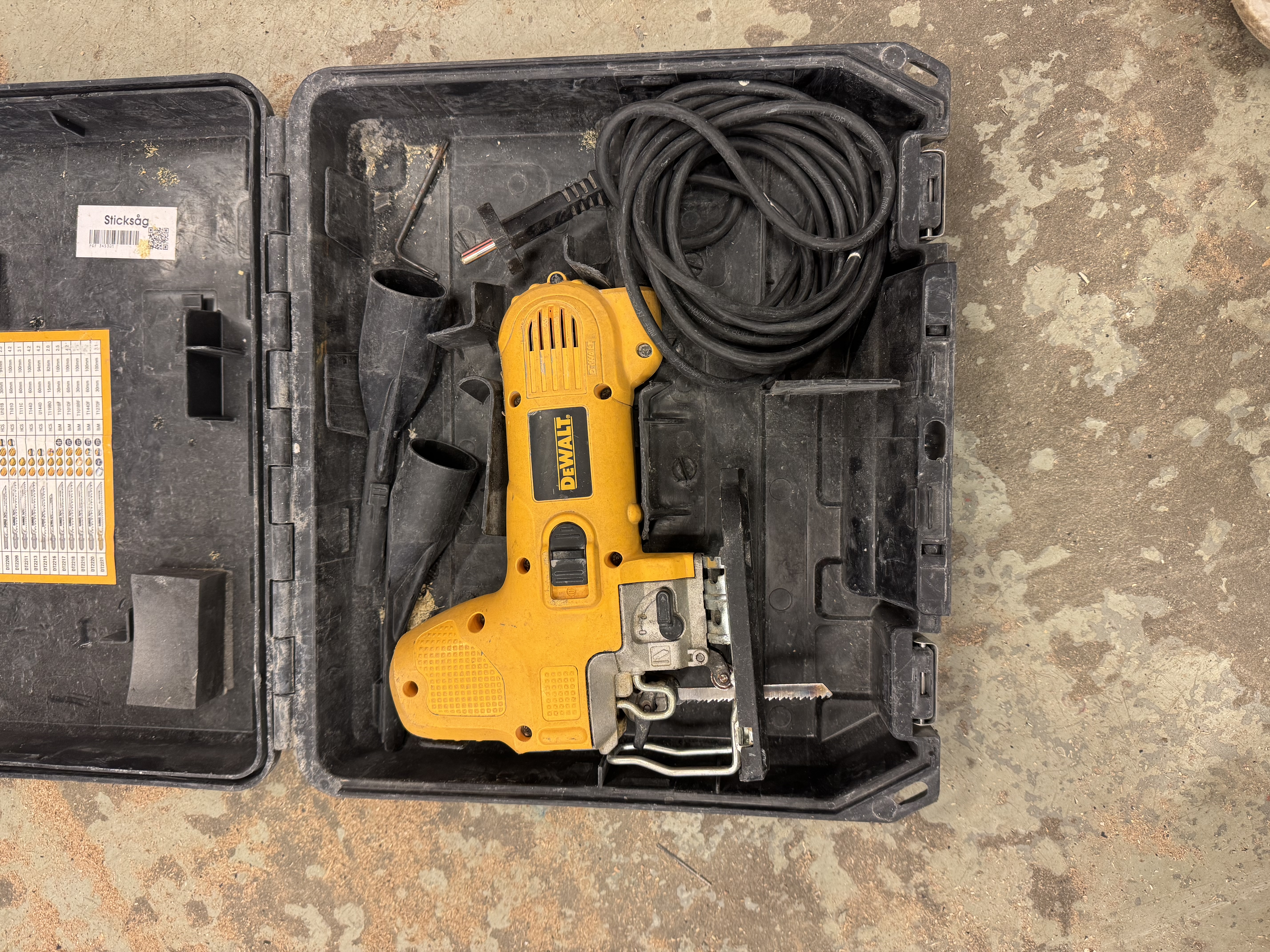 Dewalt dw343k sticksåg (550 w)