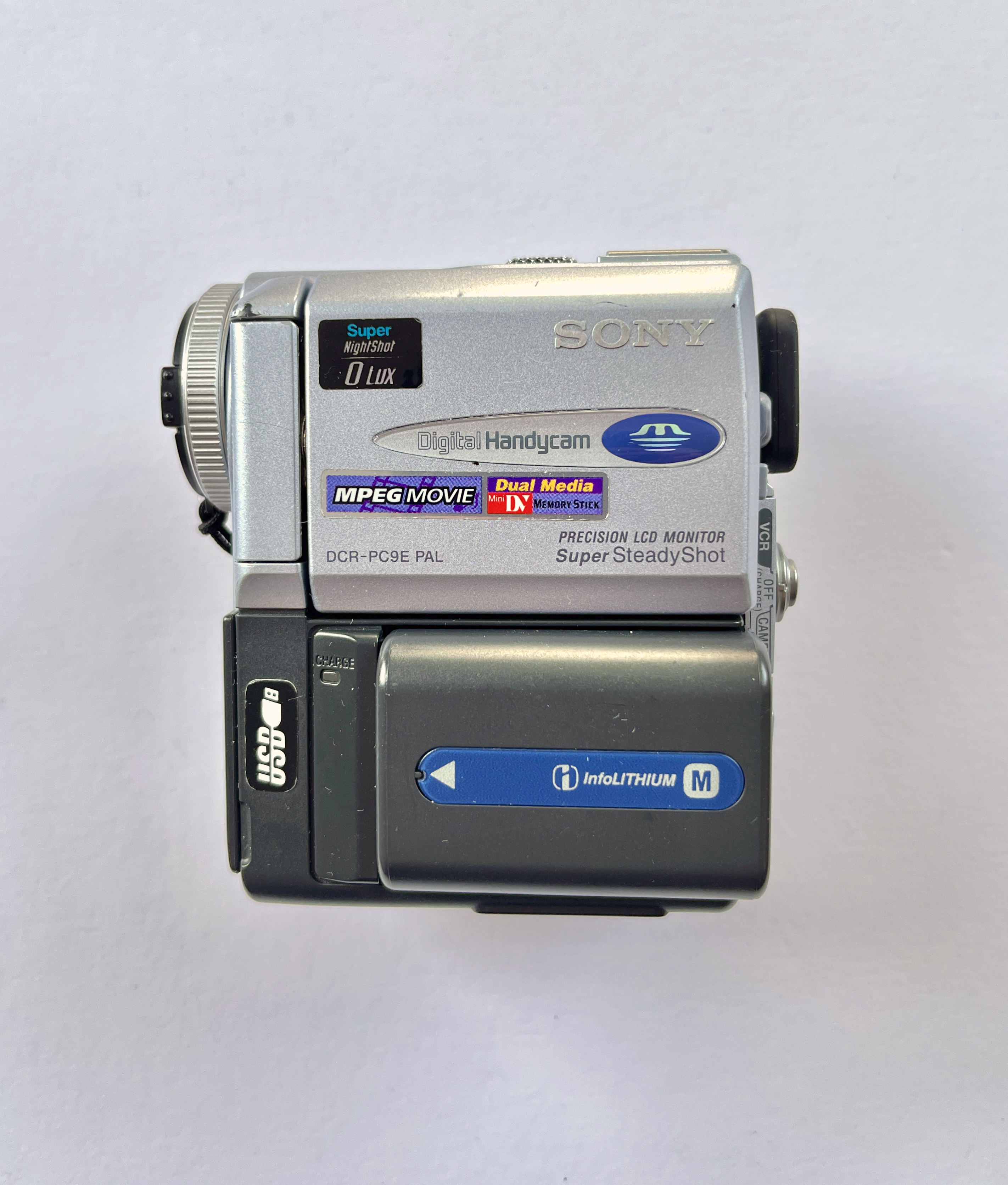 Sony minidv video camera (w/ super nightshot)