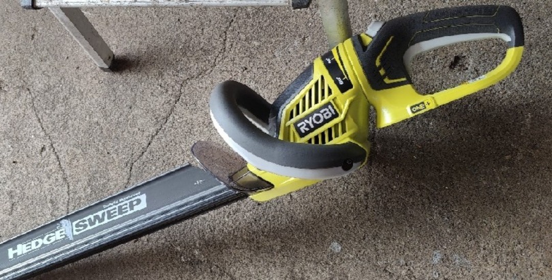 Ryobi one+ hekksaks