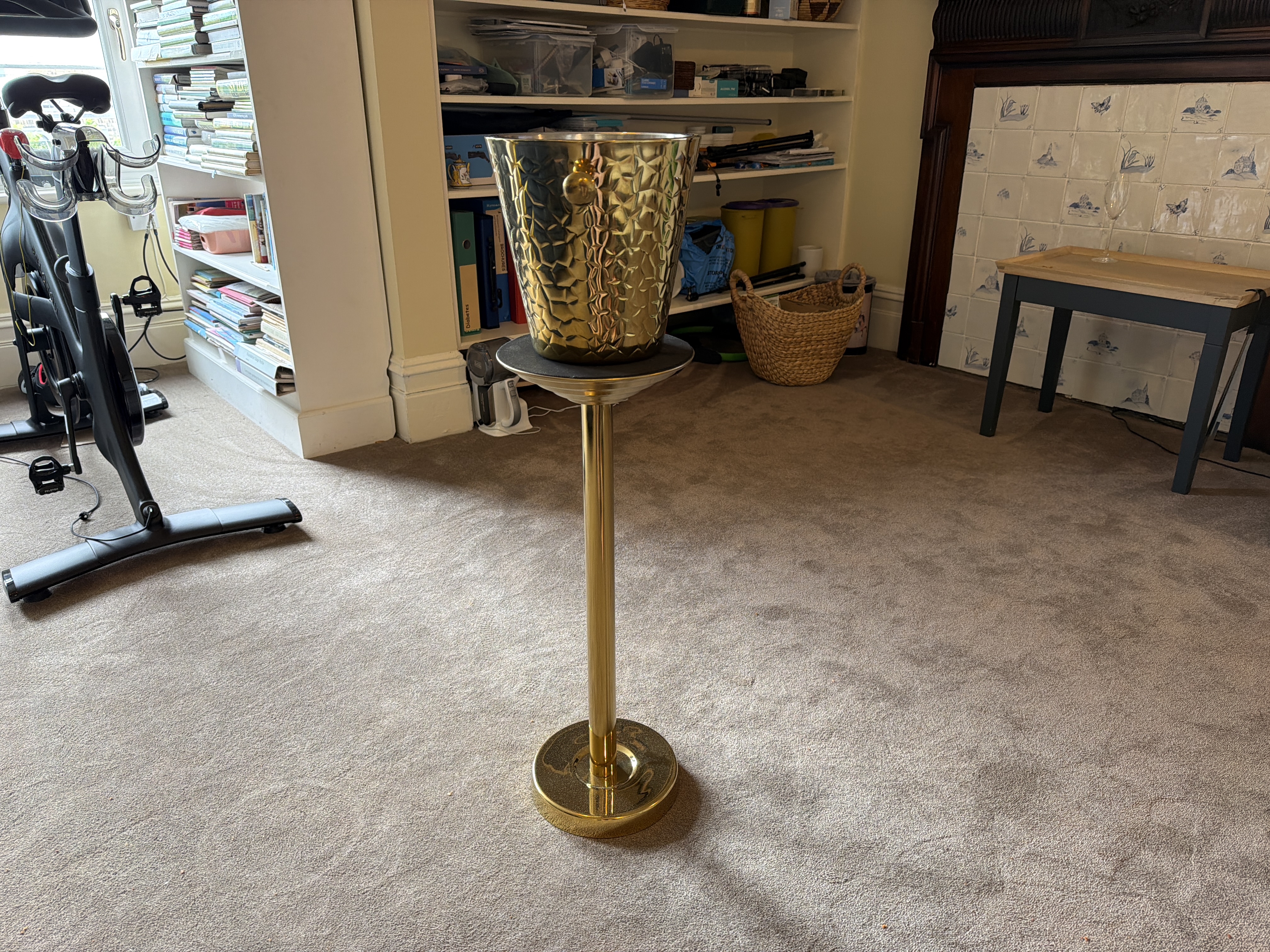 Wine/champagne bottle and stand