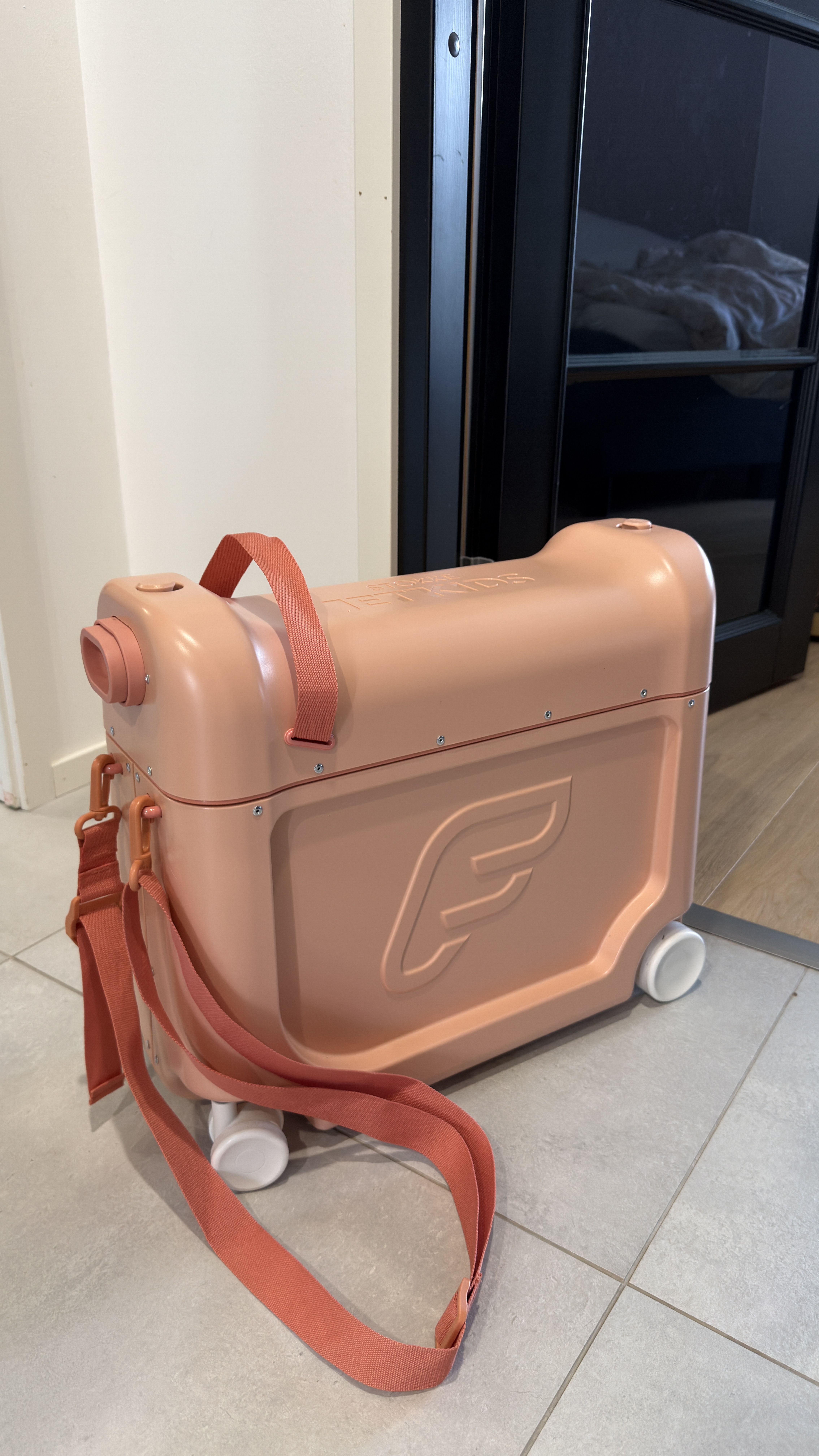 Stokke jetkids lasten matkasänky/matkalaukku