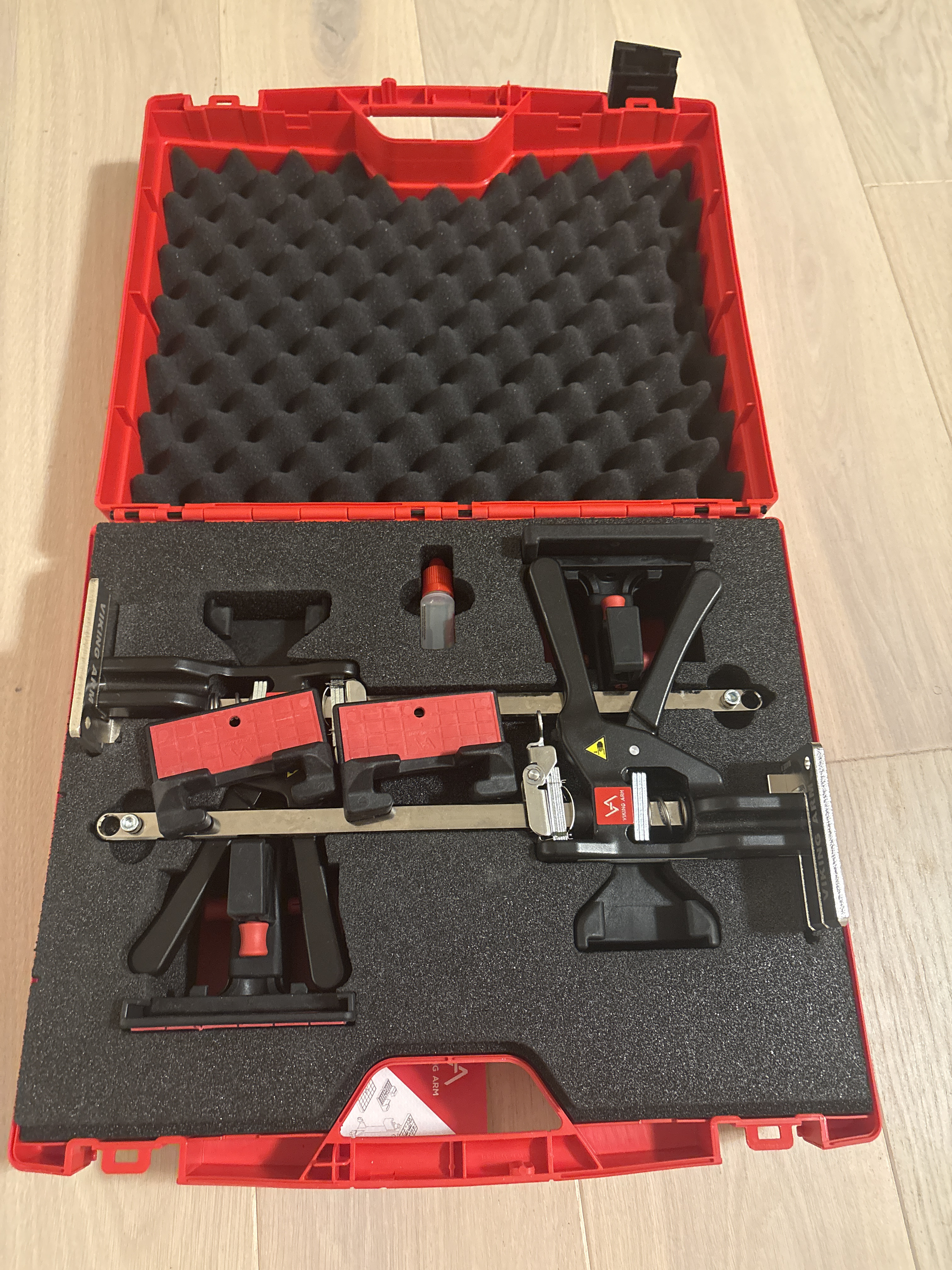 Viking arm – lyftverktyg för montering | perfekt för kök & skåp