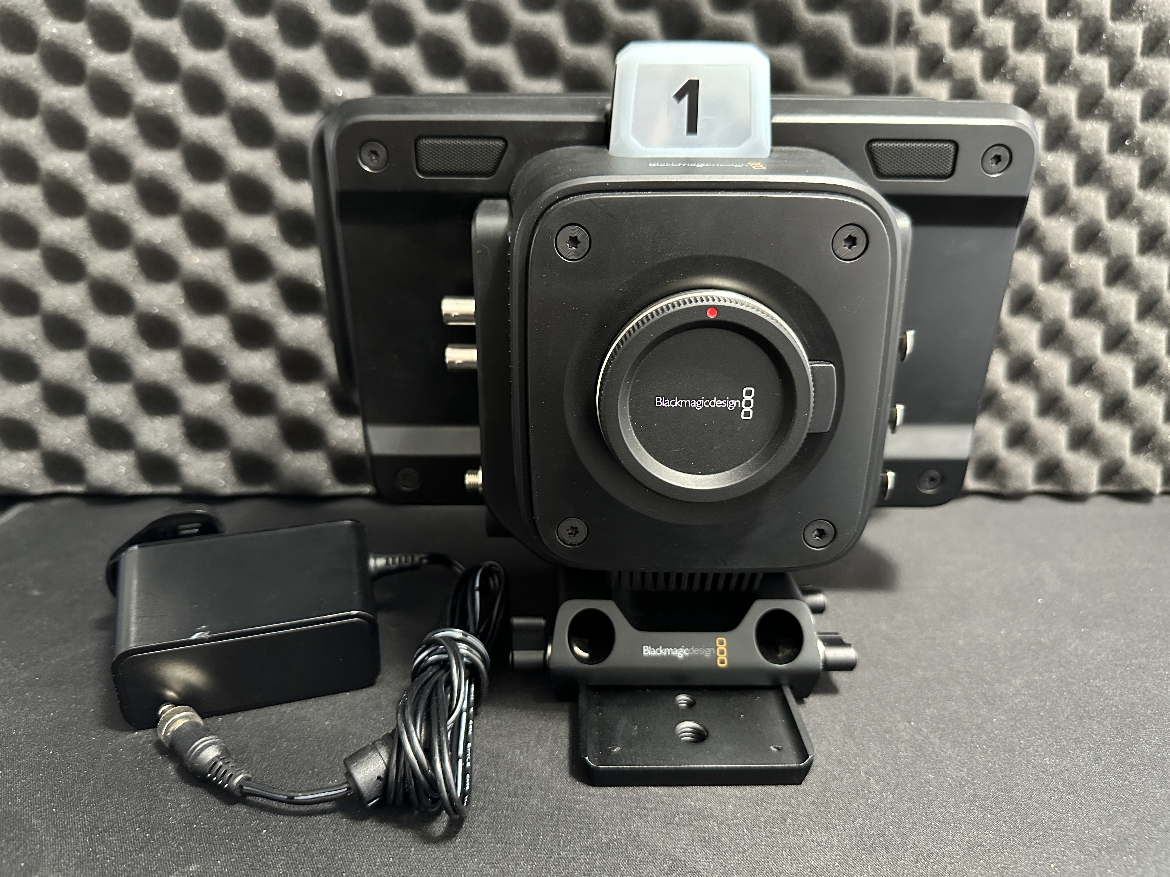 Blackmagic studio camera 4k pro