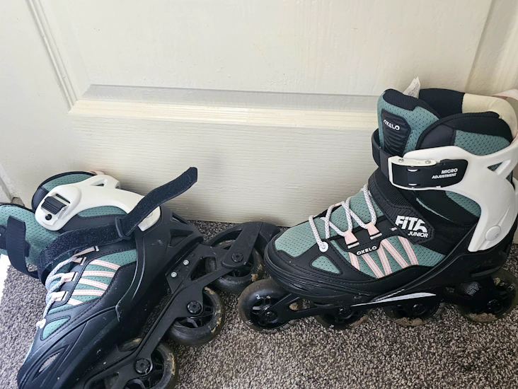 Roller skates adjustable size!