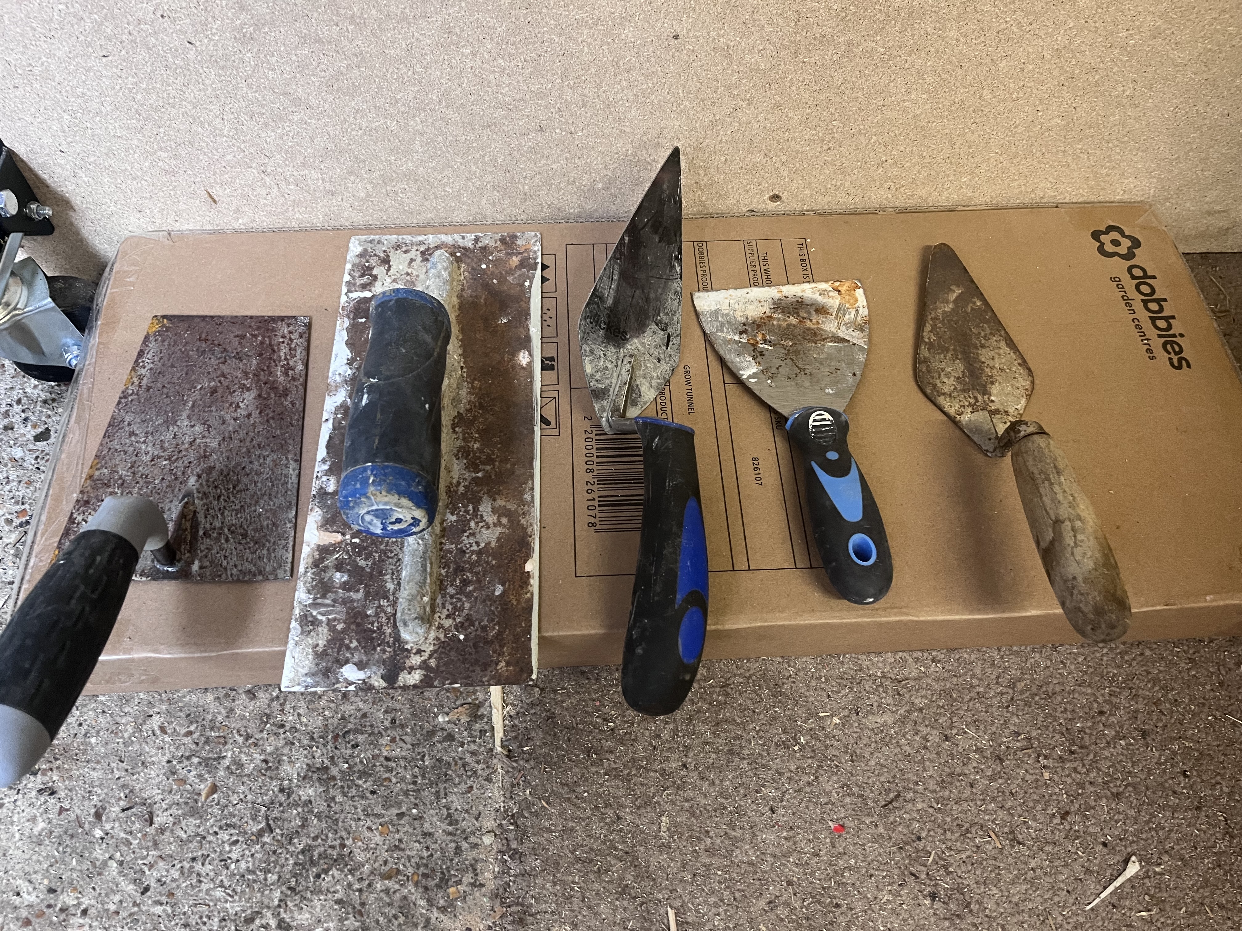 Set of cement tools 