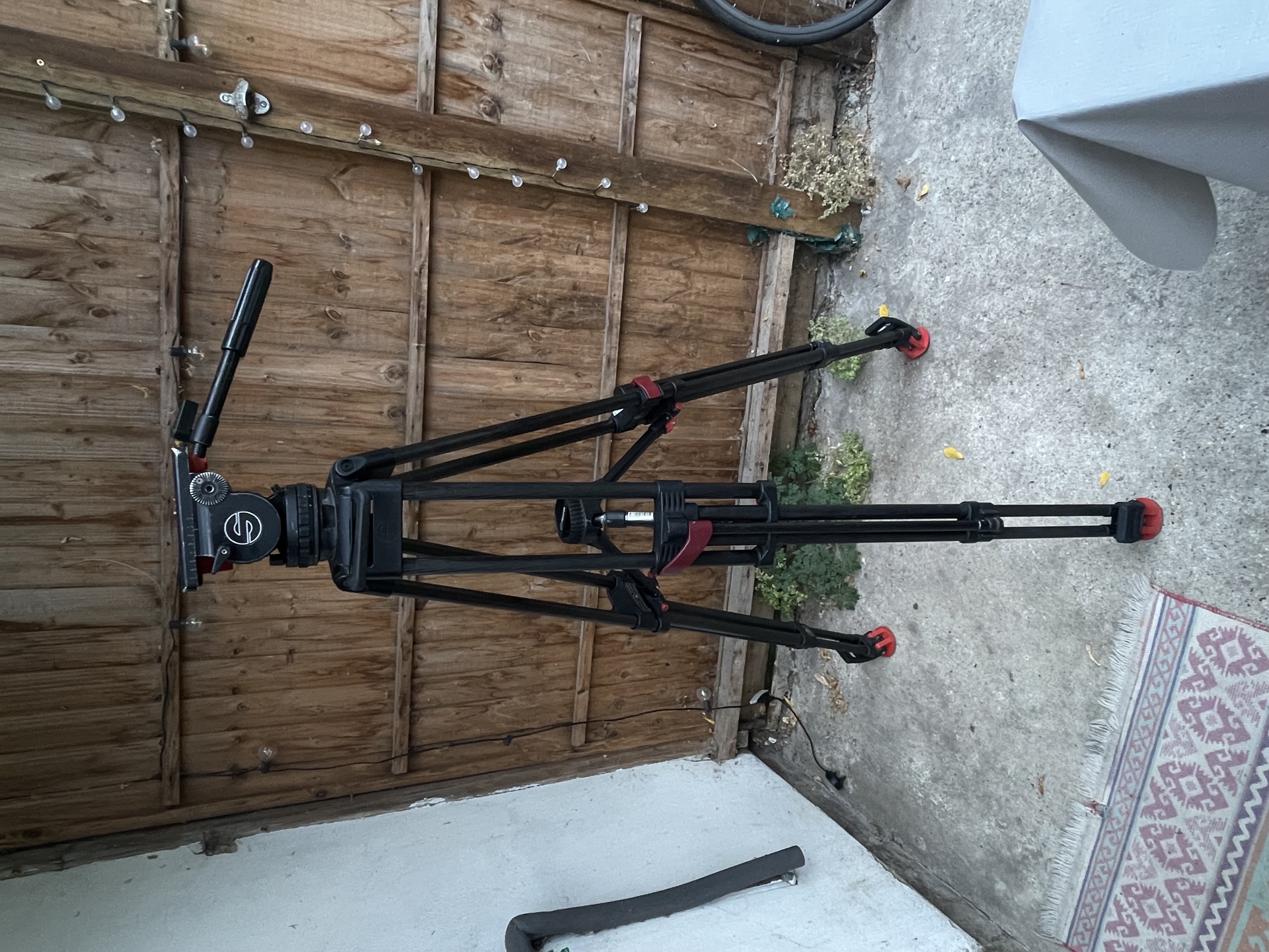 Sachter 18p fluid tripod 