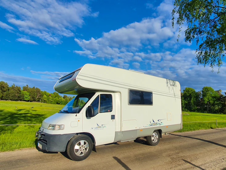 Fin husbil med 6 bäddar
