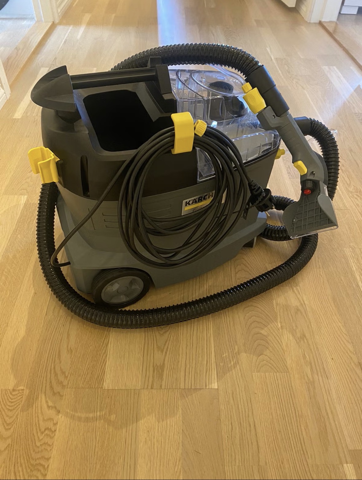Kärcher puzzi 8/1 c teppe/tekstilrenser