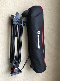 Manfrotto mvh500a fluid head tripod