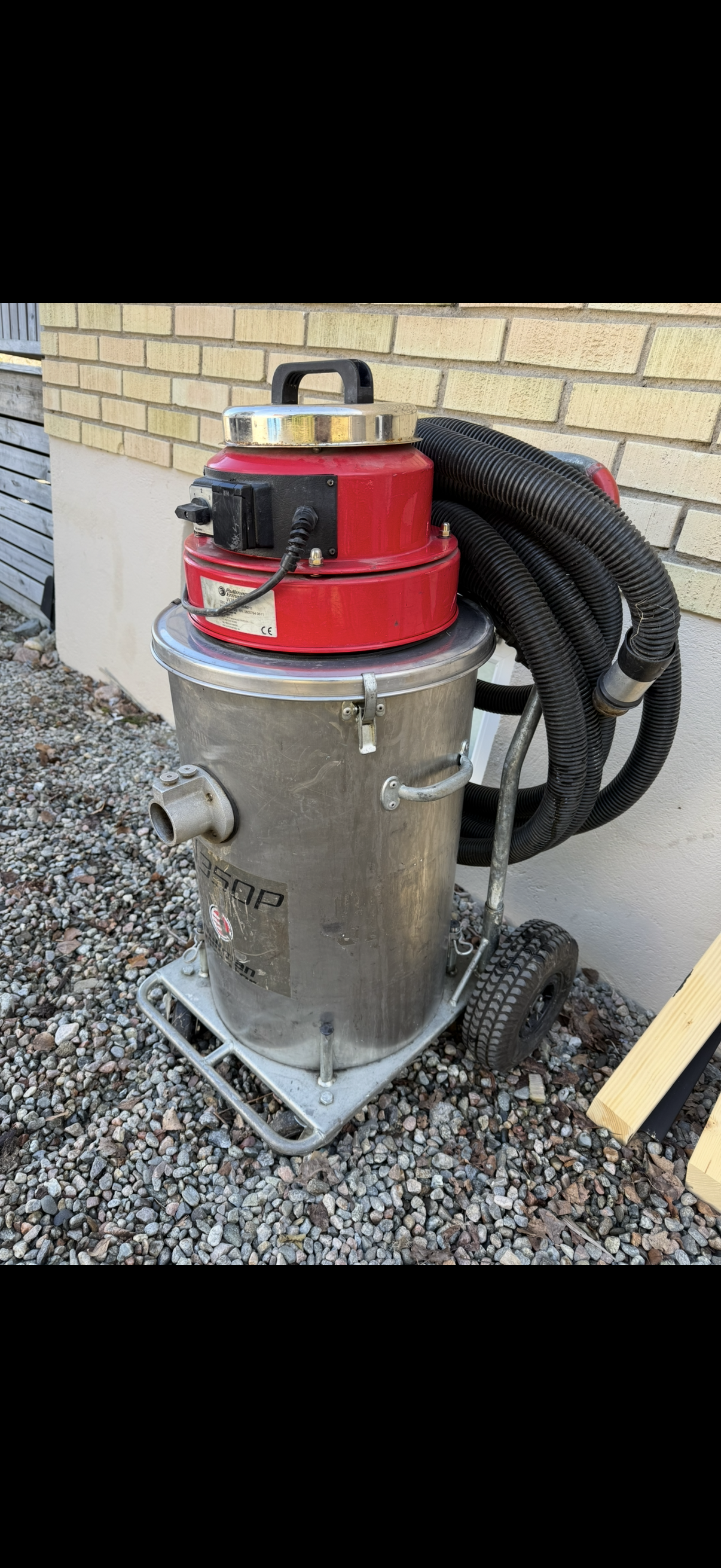 Våt- & torrdammsugare pullman ermator w350p – kraftfull proffsmaskin