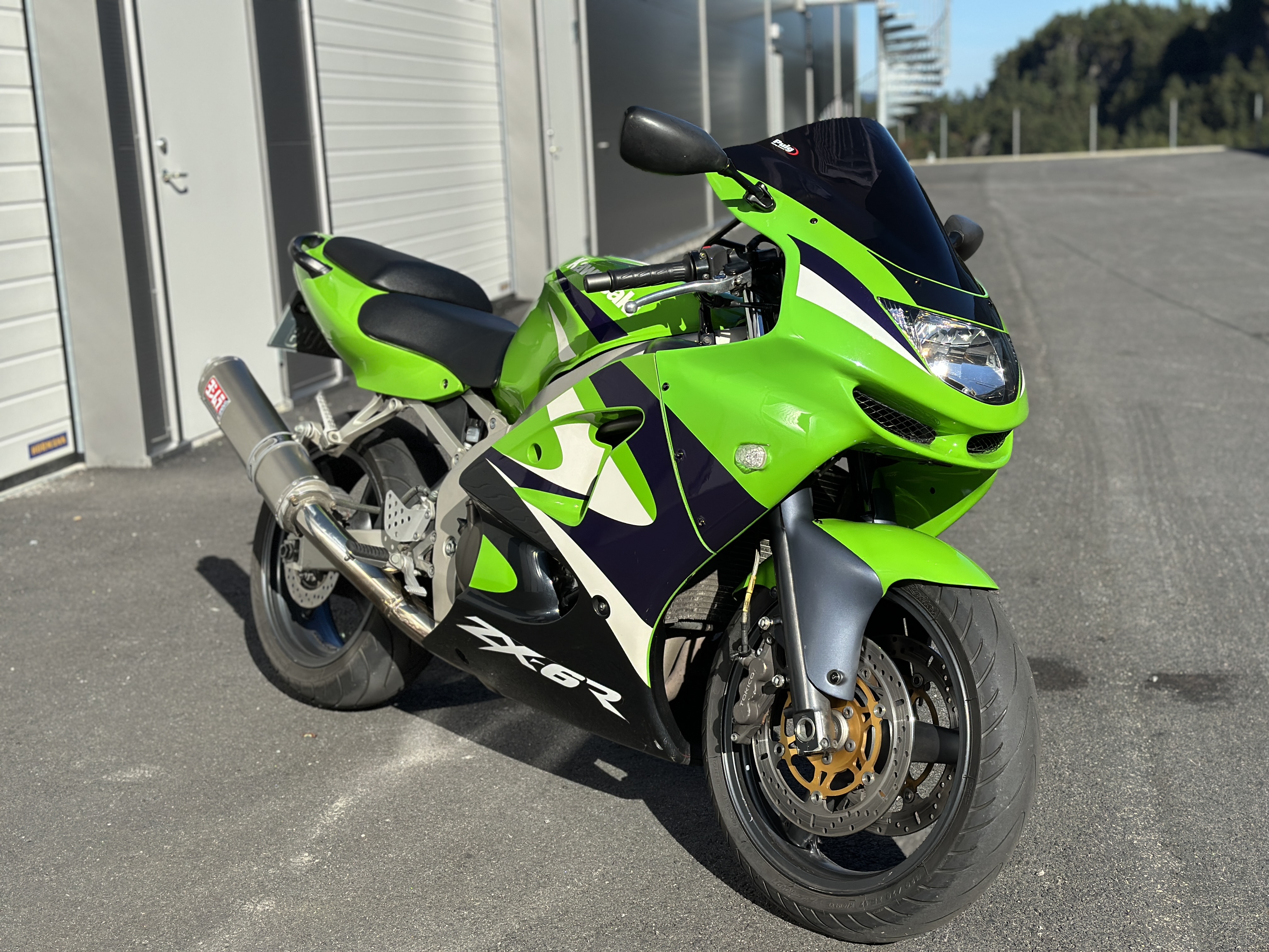 Kawasaki zx-6r ninja