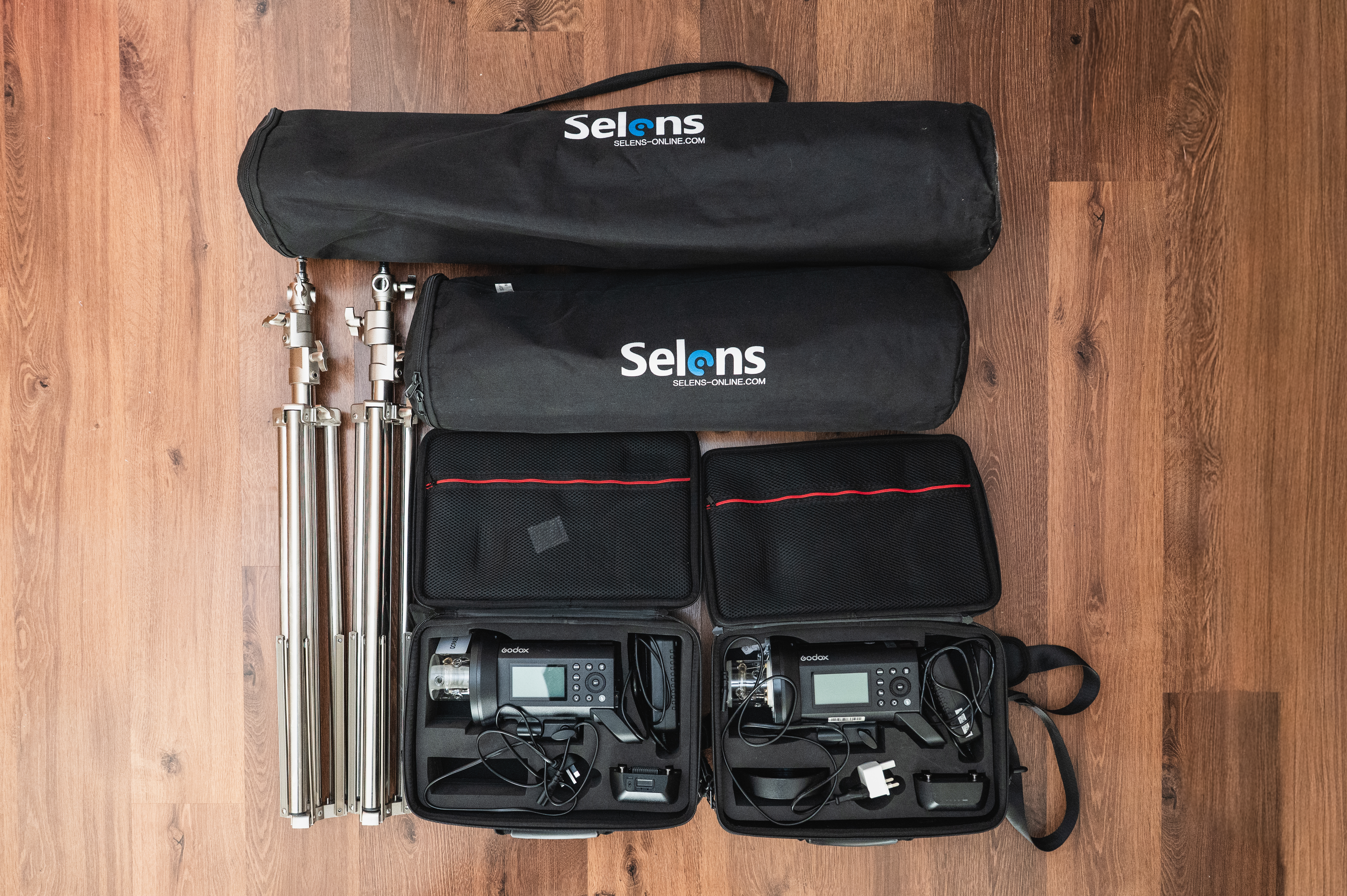 2 x godox ad400pro with 2 x stands and 2 x selens circurlar soft boxes
