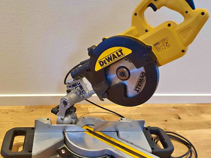 Kap-&gersåg med stativ