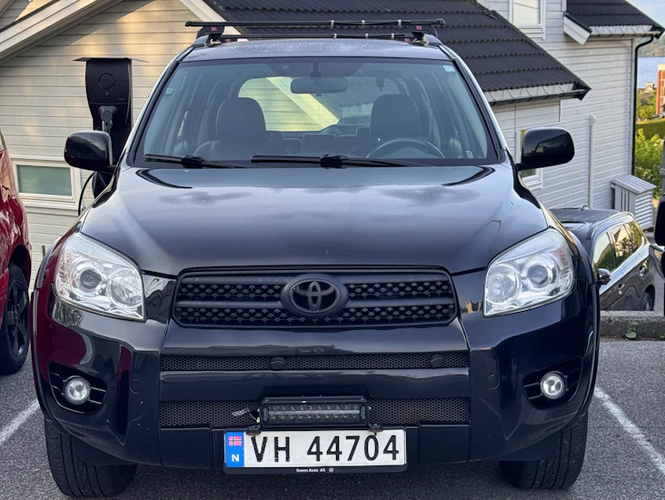 Toyota rav 4 praktisk flyttebil