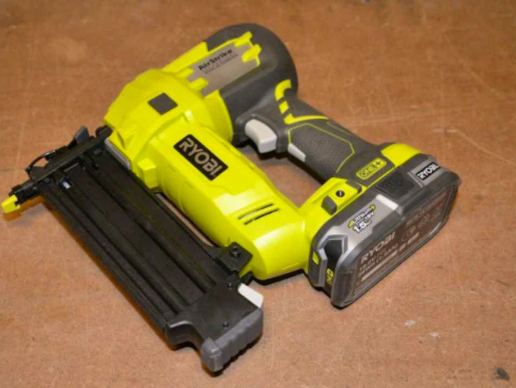 Ryobi listepistol / dykkertpistol