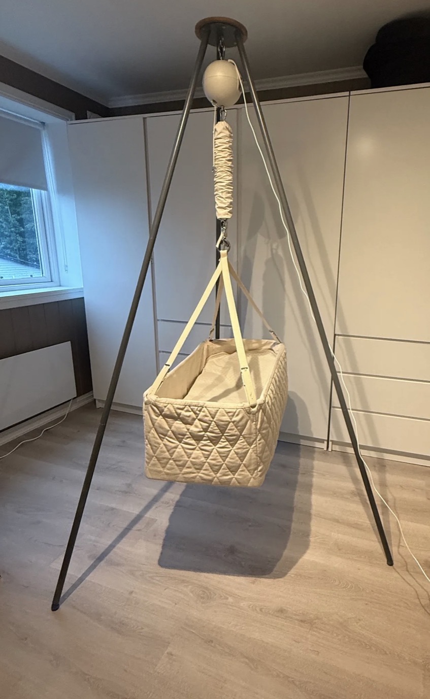 Moonboon vugge til leie 🤍🌙