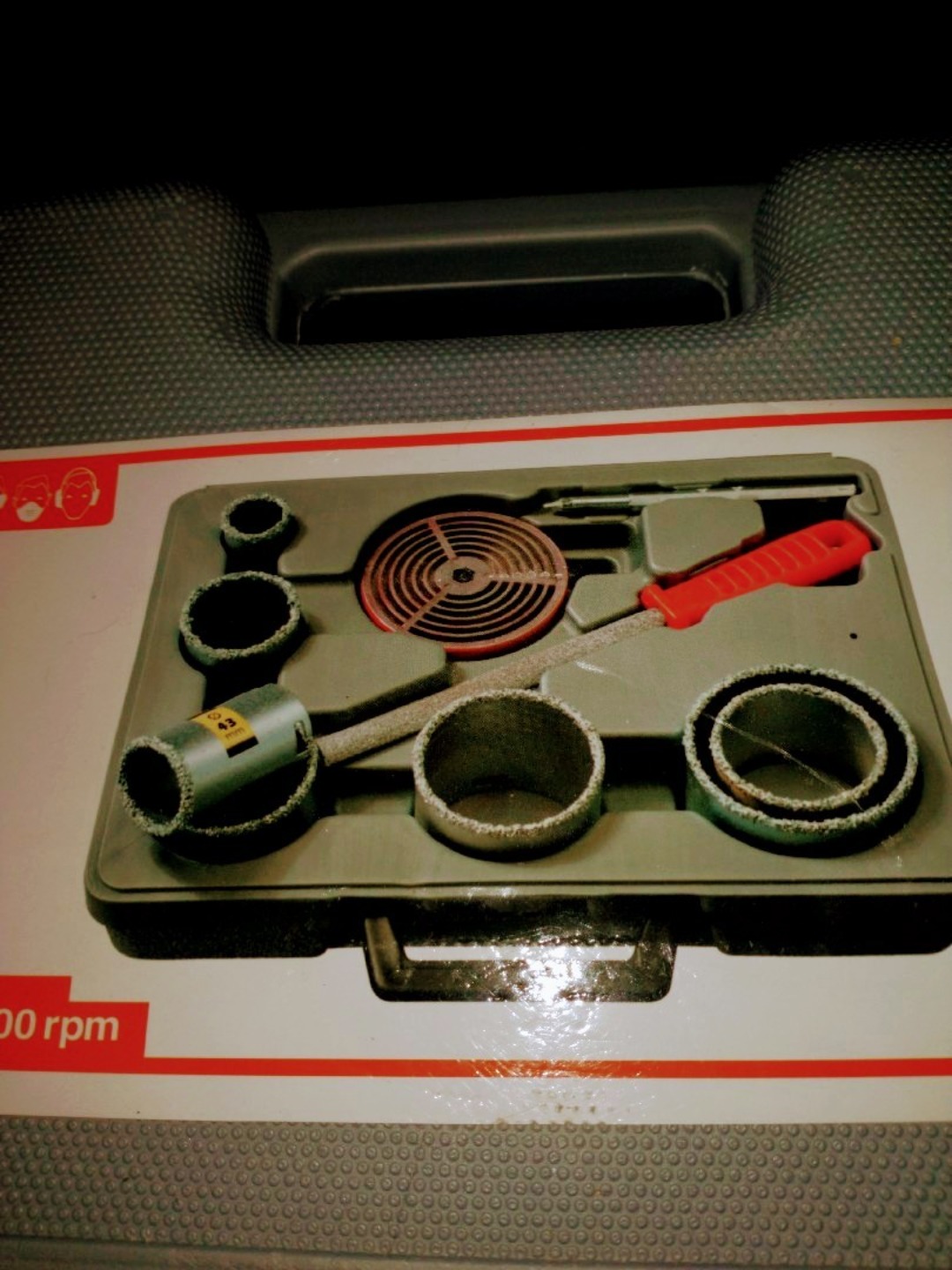 Hål tagning i kakel/klinker med borrmaskin 