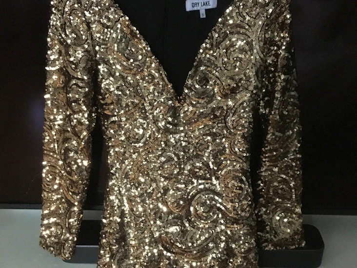 Elegant og unik paljettkjole - dry lake