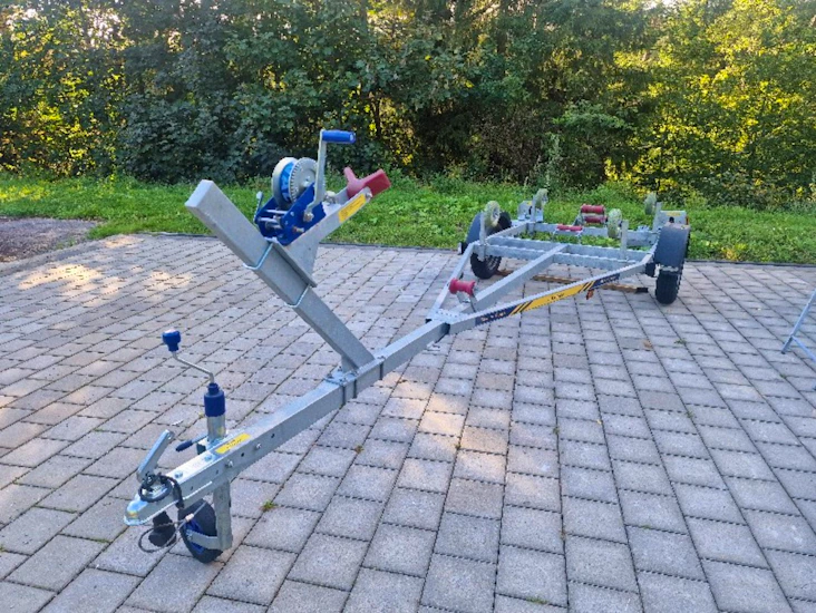 Båttrailer 80km båtkärra, båtvagn, transport