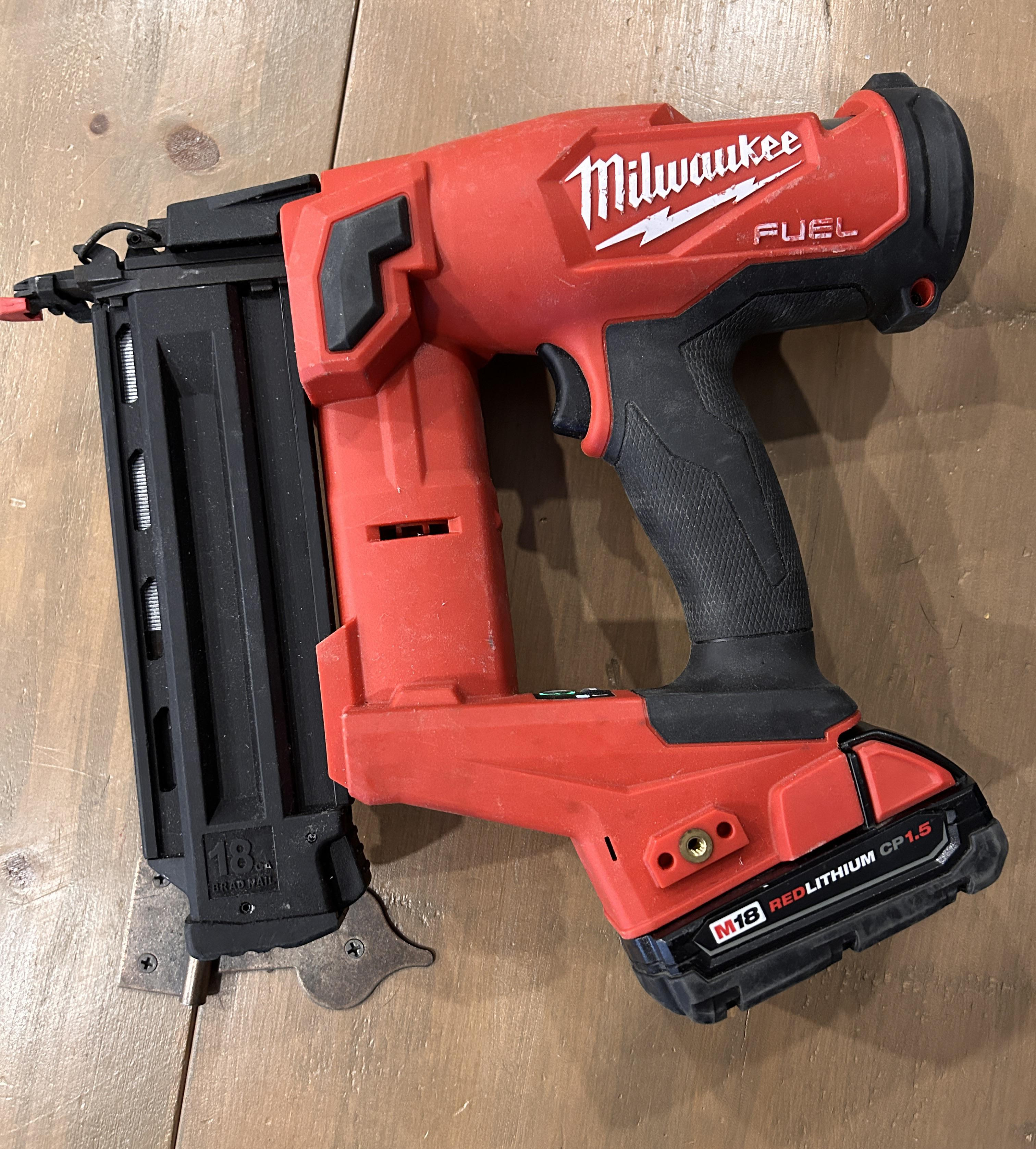 Milwaukee m18fn18gs 18v 18g brad nailer nail gun nailgun