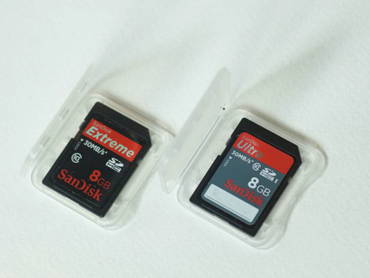 2 minneskort sd sandisk 8gb (16gb)
