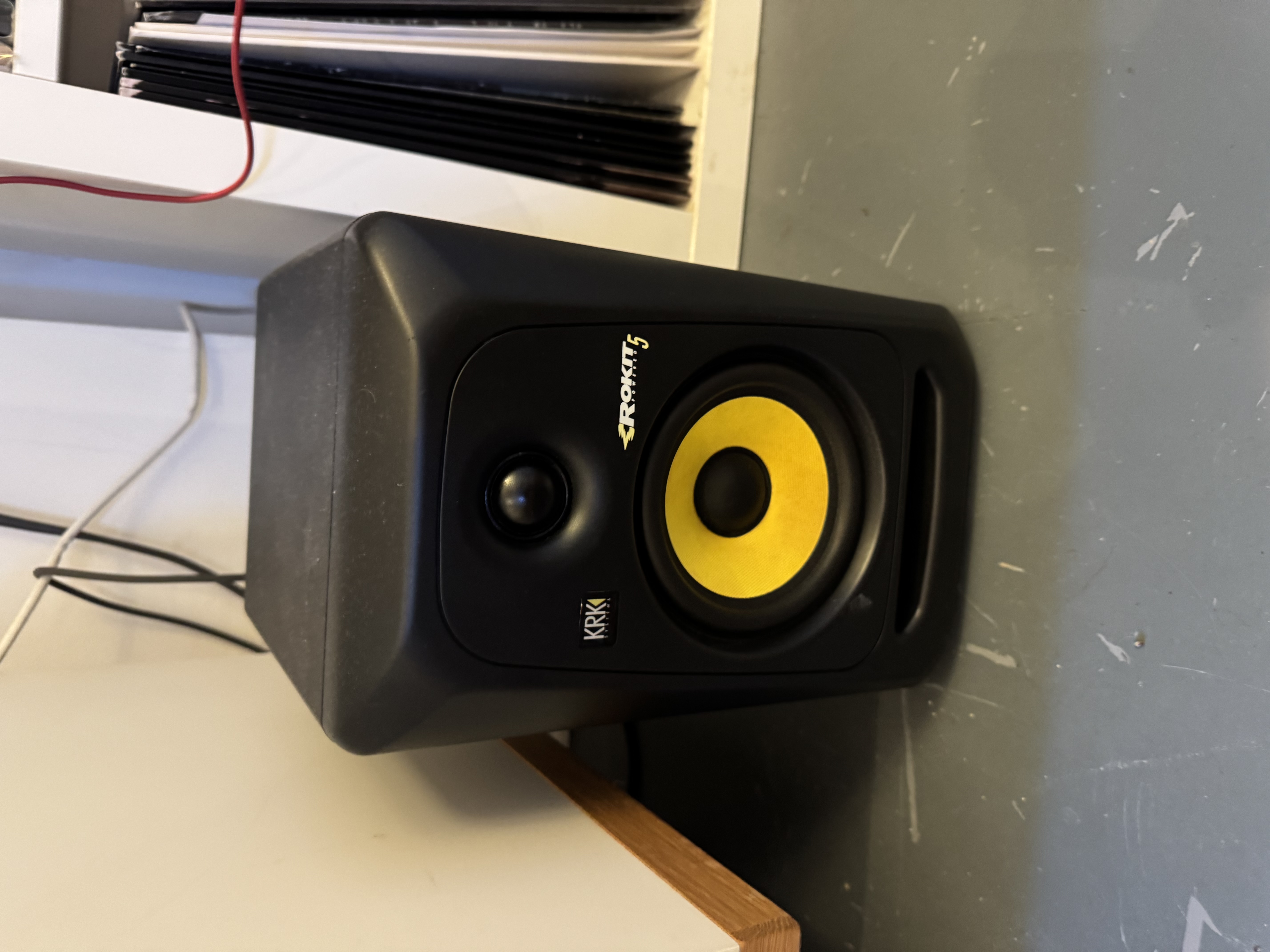 Rokit 5 speakers x2