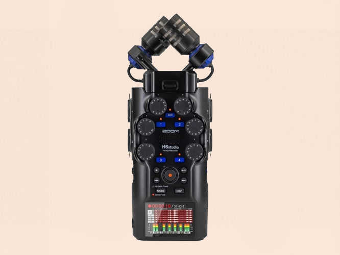 Zoom h6 studio recorder