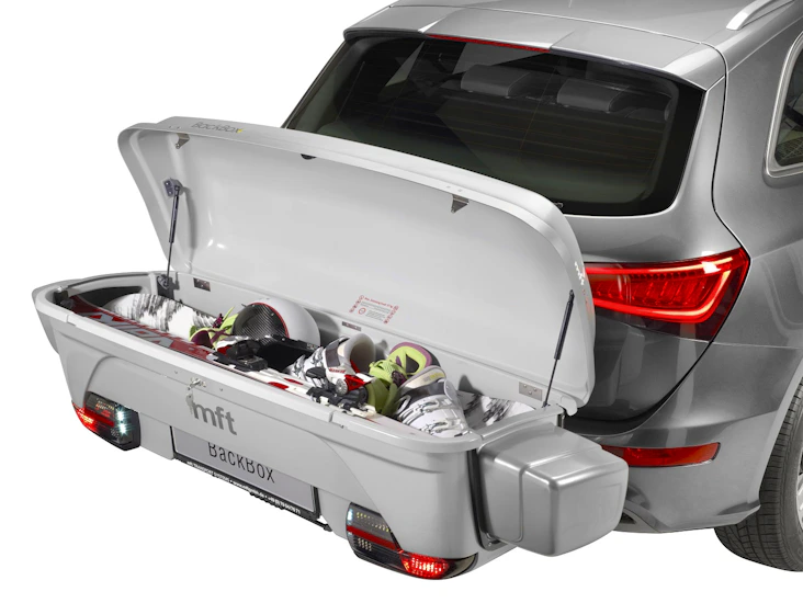 Praktisk bagasjeboks for hengerfeste, passer ski opptil 187cm lange.