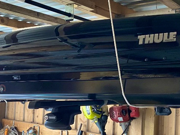 Thule 420 liter takbox med räcke