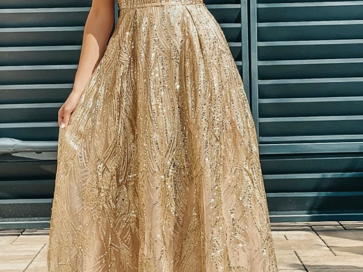 ✨magisk gullglitter ballkjole✨