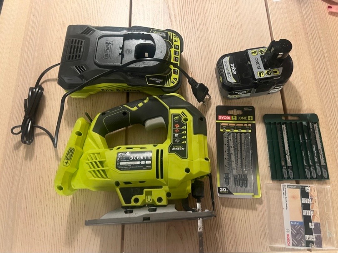 Batteridriven sticksåg ryobi r18js