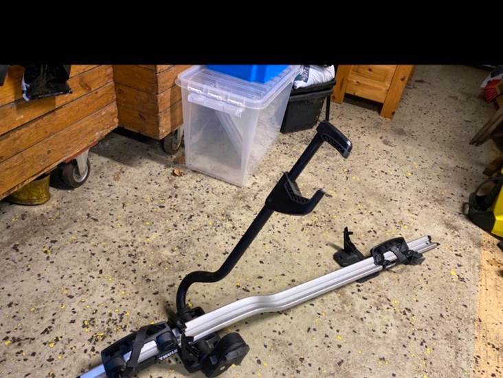 Thule cykelhållare för takräcke