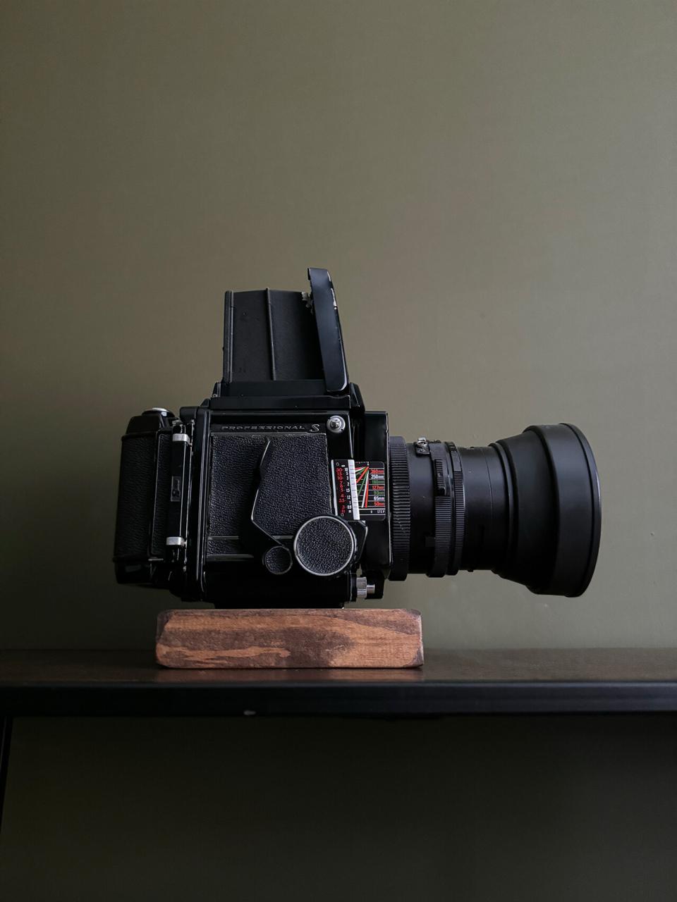 Mamiya rb67 pro s with 90mm 3.8 lens and wlf