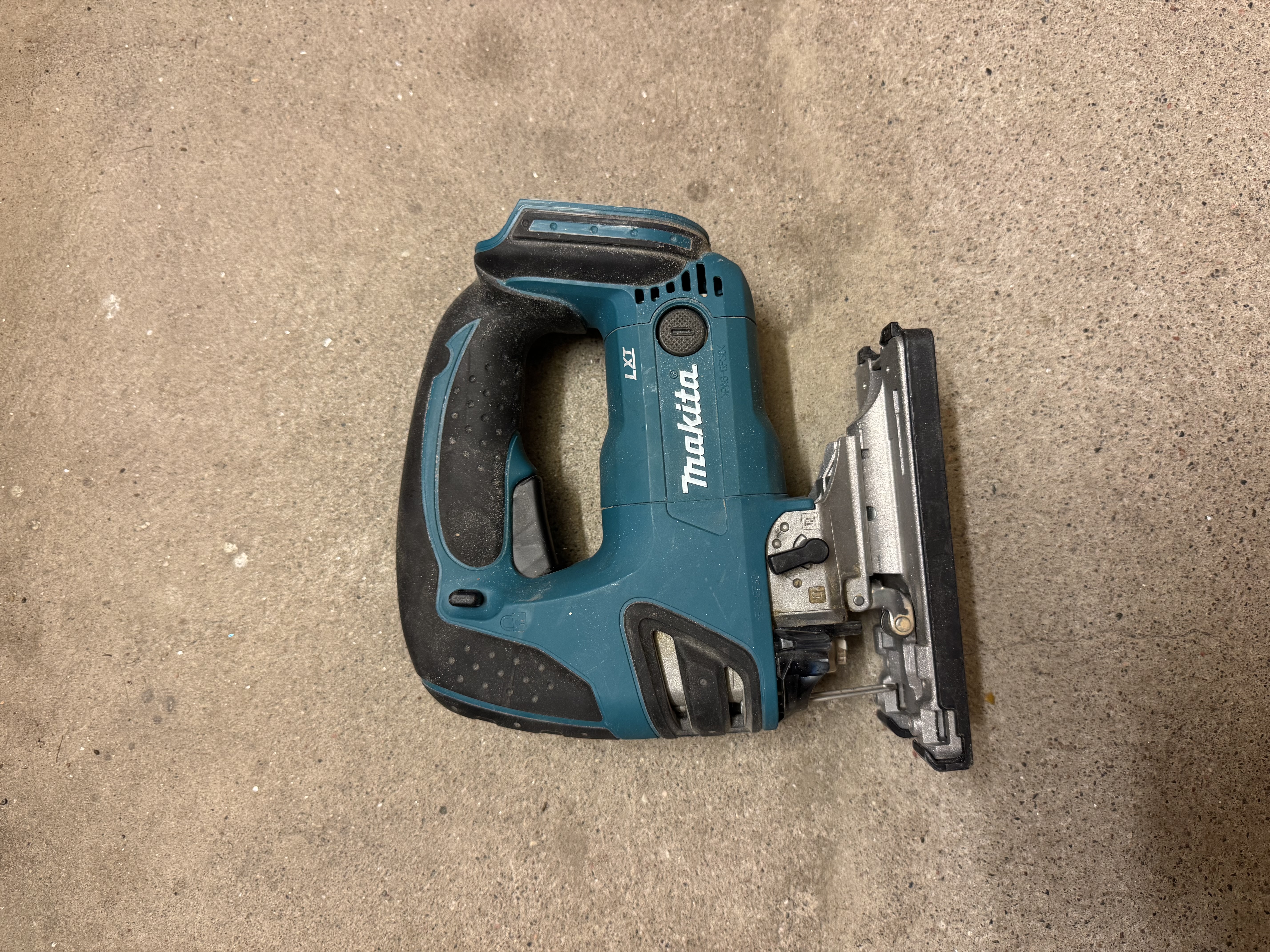Sticksåg makita djv180z
