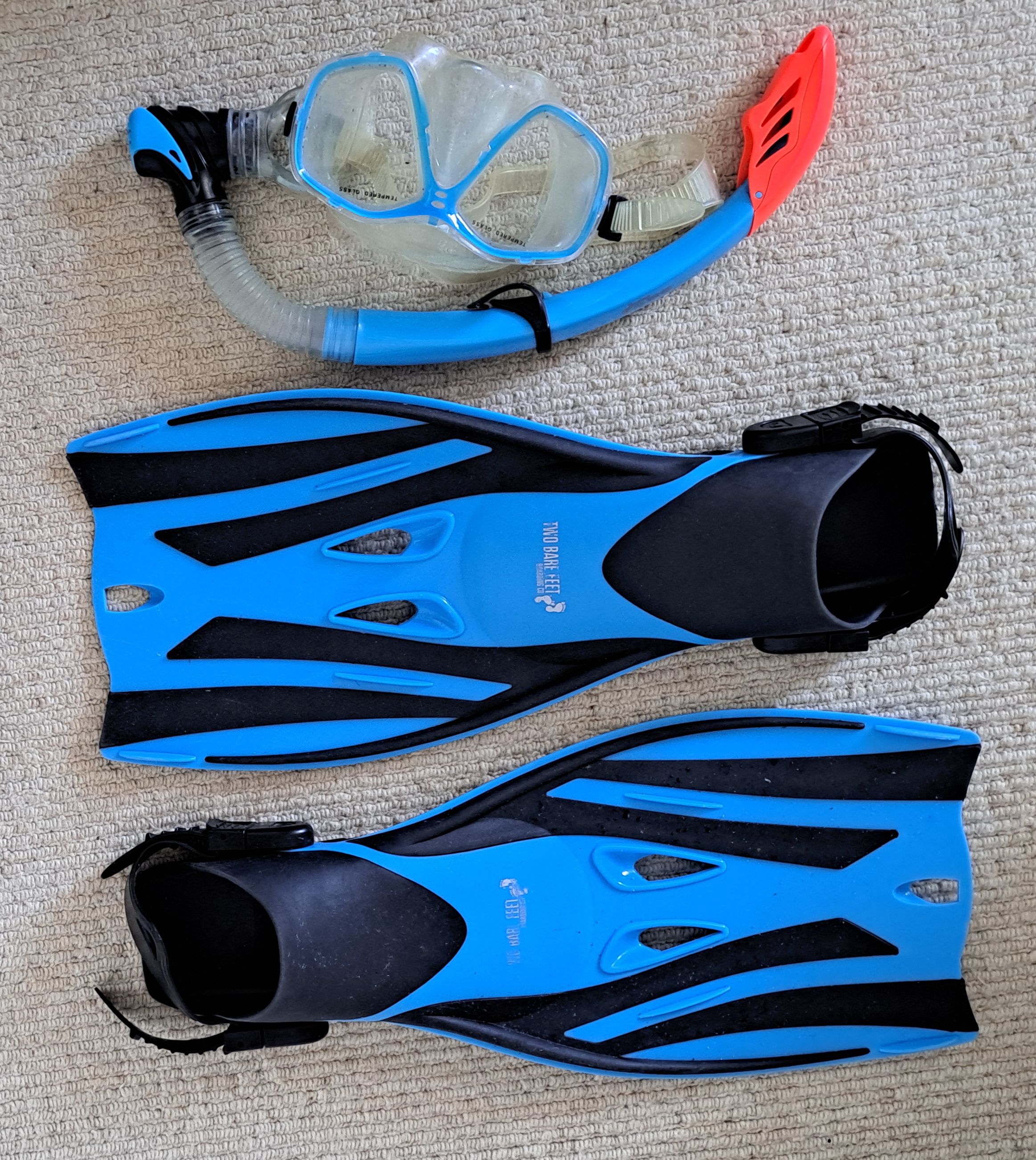 Adult snorkle, mask and flippers set
