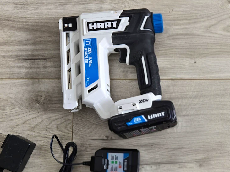 Hart 20v cordless stapler (3/8")