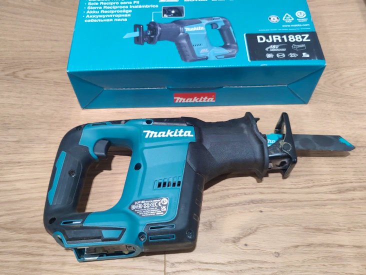 Makita akkupuukkosaha