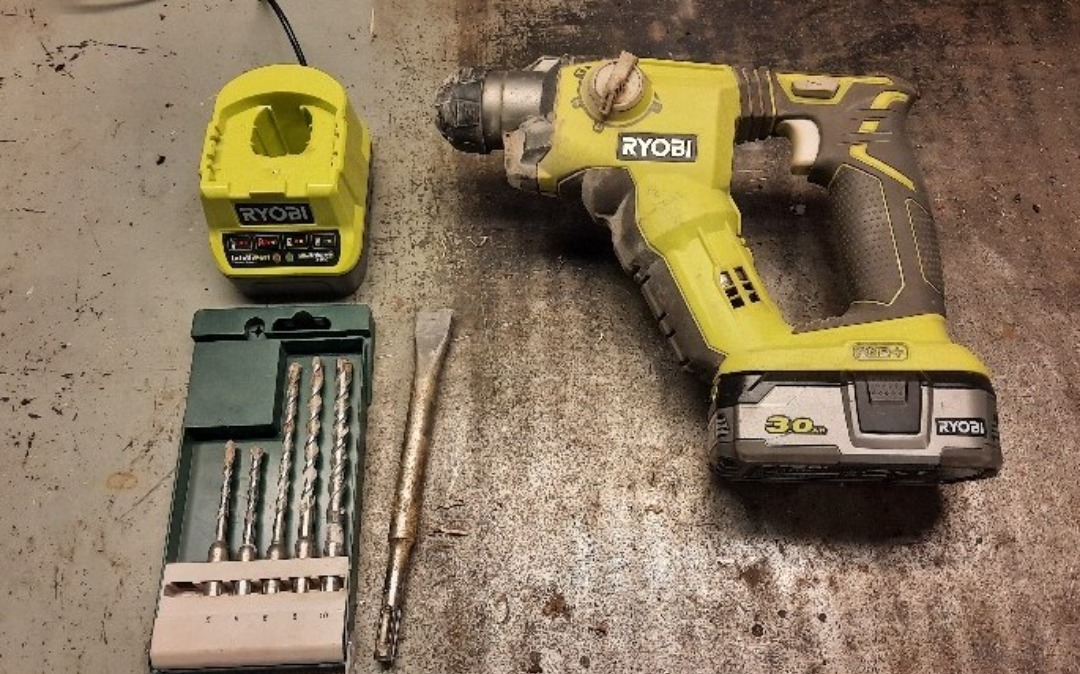 Batteridriven borrhammare