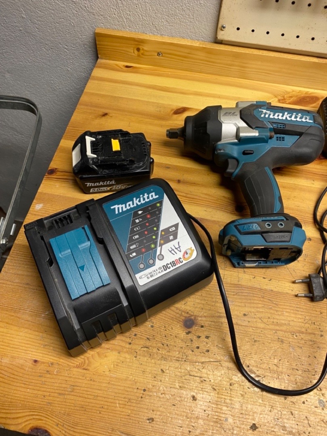 Kraftig muttertrekker fra makita 