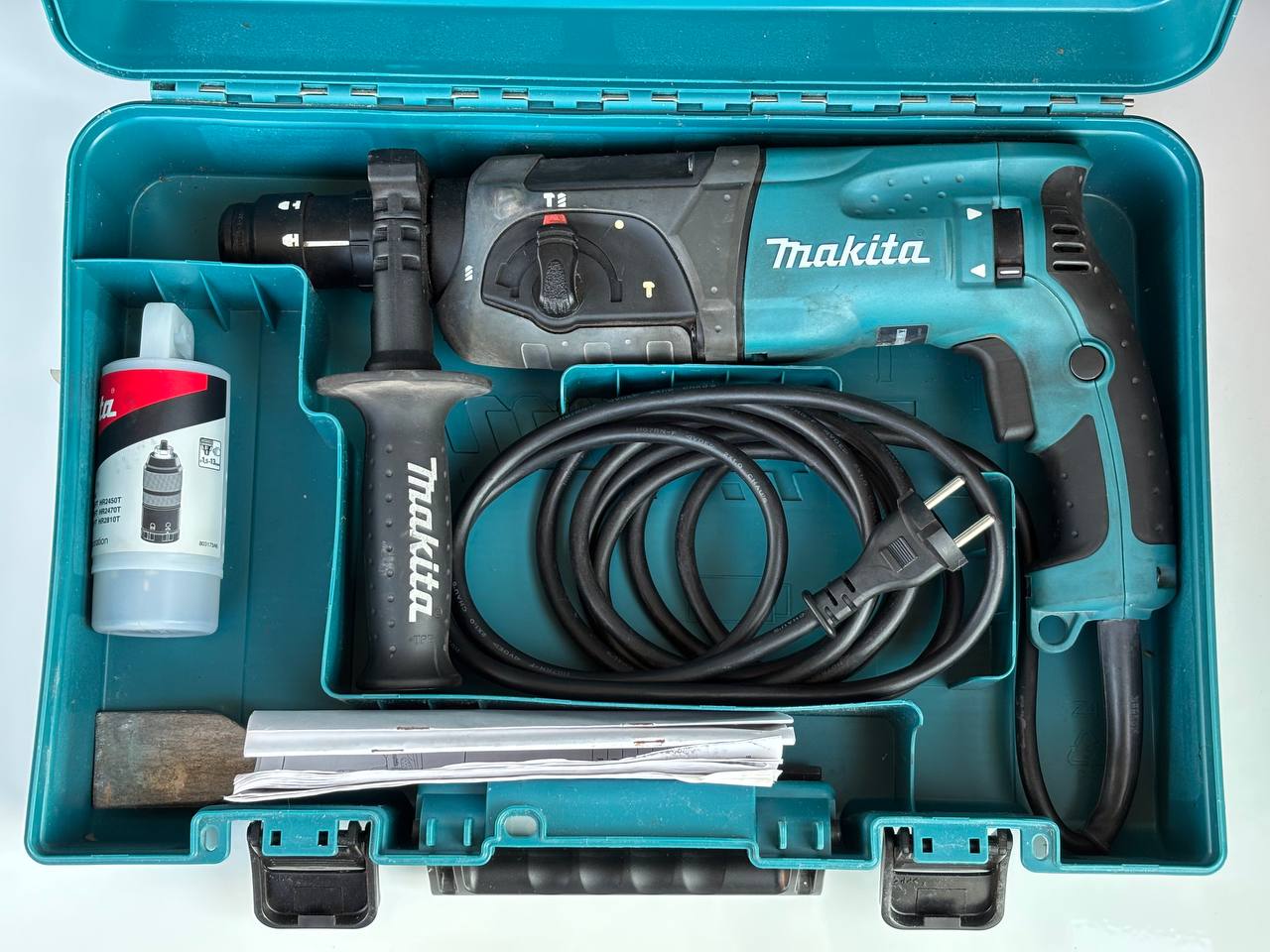 Makita hr2470ft poravasara, 2 istukkaa