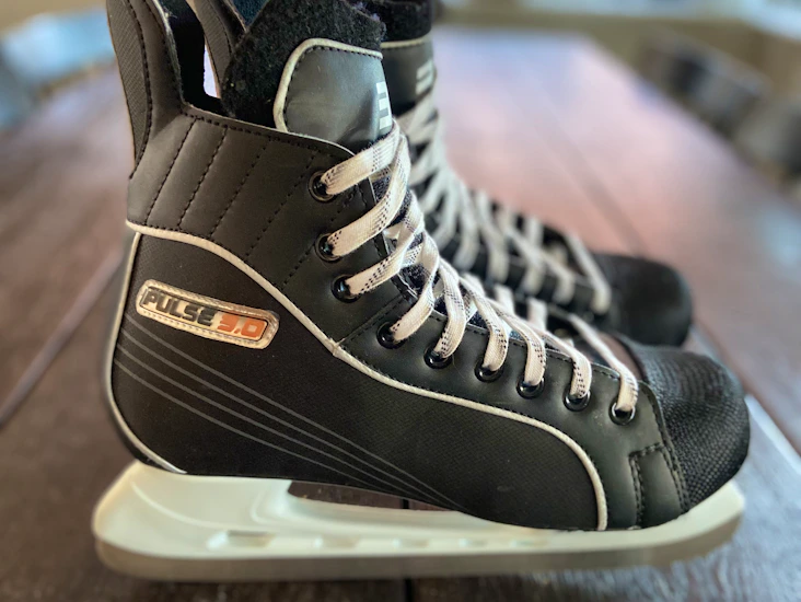 Skridskor hockey herr strl 43